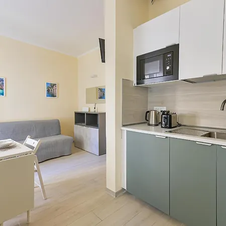Apartmán Guesthost - La Casa Del Faro - *